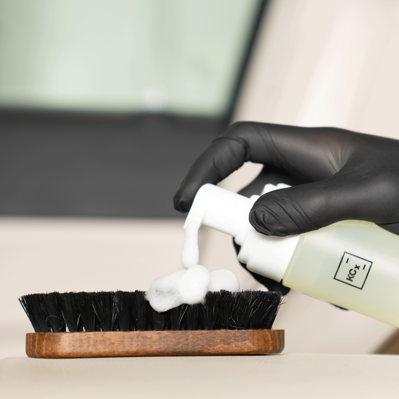 Leather Cleaner strong